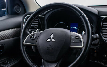 Mitsubishi Outlander III рестайлинг 3, 2013 год, 1 100 000 рублей, 14 фотография