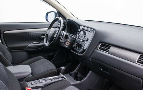 Mitsubishi Outlander III рестайлинг 3, 2013 год, 1 100 000 рублей, 10 фотография