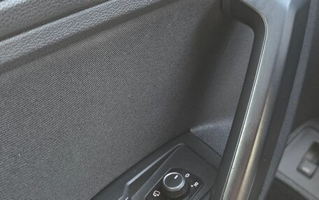 Volkswagen Tiguan II, 2018 год, 2 650 000 рублей, 17 фотография