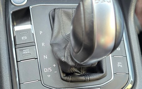Volkswagen Tiguan II, 2018 год, 2 650 000 рублей, 16 фотография