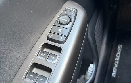 KIA Sportage IV рестайлинг, 2017 год, 2 100 000 рублей, 23 фотография