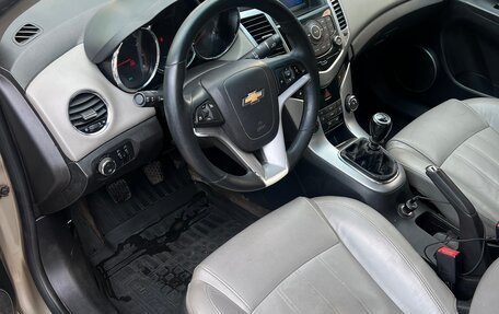 Chevrolet Cruze II, 2012 год, 530 000 рублей, 9 фотография