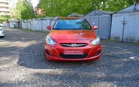 Hyundai Solaris II рестайлинг, 2011 год, 830 000 рублей, 1 фотография