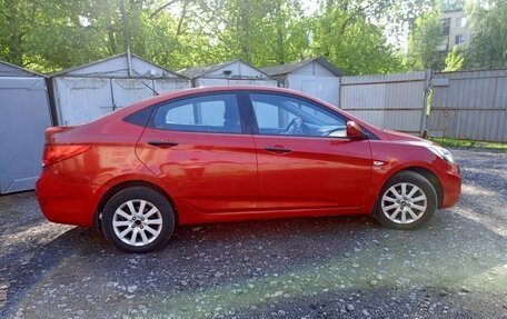 Hyundai Solaris II рестайлинг, 2011 год, 830 000 рублей, 3 фотография