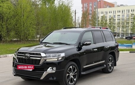 Toyota Land Cruiser 200, 2021 год, 9 985 000 рублей, 2 фотография