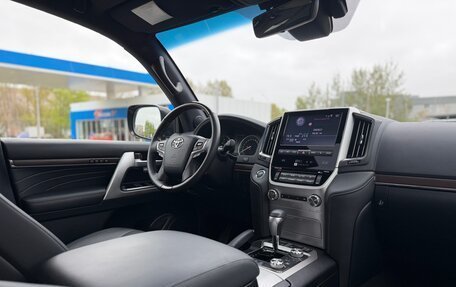 Toyota Land Cruiser 200, 2021 год, 9 985 000 рублей, 21 фотография