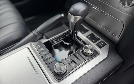 Toyota Land Cruiser 200, 2021 год, 9 985 000 рублей, 20 фотография
