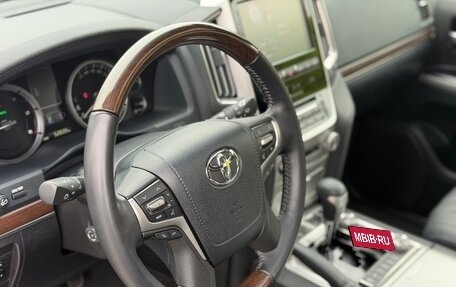 Toyota Land Cruiser 200, 2021 год, 9 985 000 рублей, 12 фотография