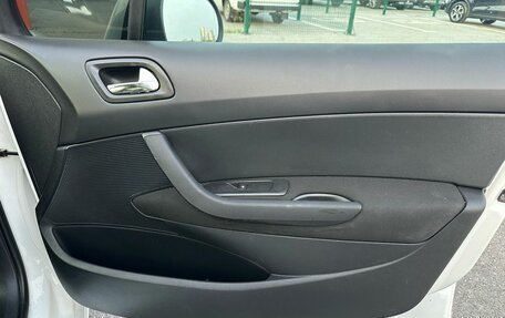 Peugeot 408 I рестайлинг, 2014 год, 600 000 рублей, 17 фотография