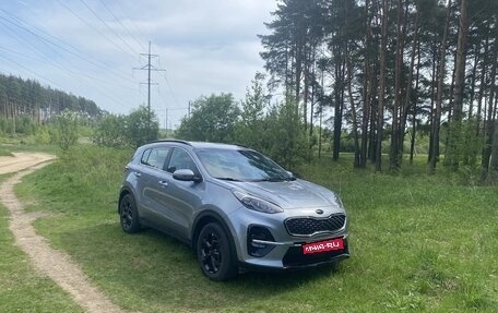 KIA Sportage IV рестайлинг, 2020 год, 2 350 000 рублей, 1 фотография