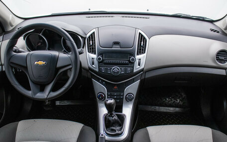 Chevrolet Cruze II, 2013 год, 800 000 рублей, 13 фотография