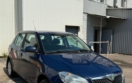 Skoda Fabia II, 2011 год, 395 000 рублей, 2 фотография