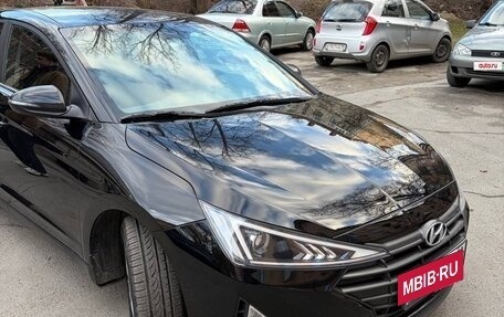 Hyundai Elantra VI рестайлинг, 2019 год, 1 650 000 рублей, 3 фотография