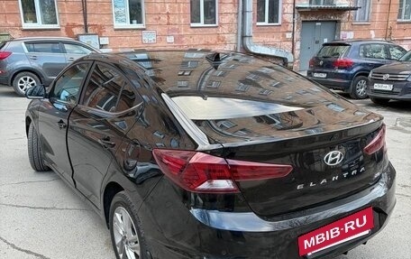 Hyundai Elantra VI рестайлинг, 2019 год, 1 650 000 рублей, 4 фотография