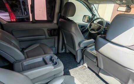 Hyundai Grand Starex Grand Starex I рестайлинг 2, 2016 год, 2 900 000 рублей, 7 фотография