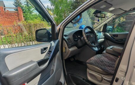 Hyundai Grand Starex Grand Starex I рестайлинг 2, 2016 год, 2 900 000 рублей, 10 фотография