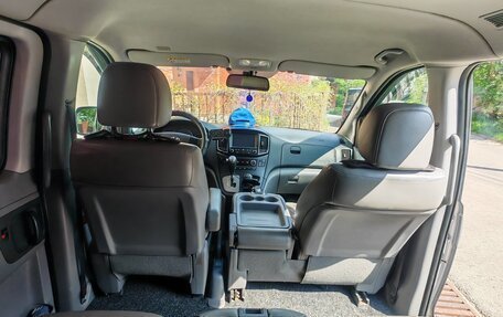 Hyundai Grand Starex Grand Starex I рестайлинг 2, 2016 год, 2 900 000 рублей, 8 фотография