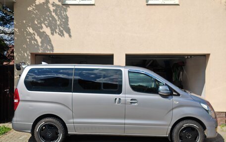 Hyundai Grand Starex Grand Starex I рестайлинг 2, 2016 год, 2 900 000 рублей, 14 фотография