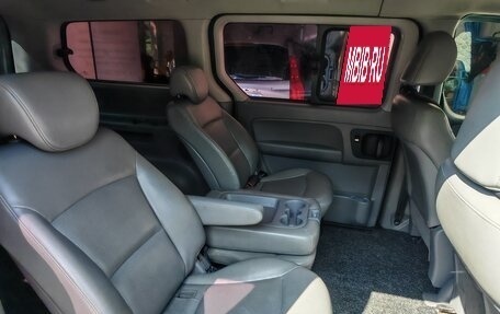 Hyundai Grand Starex Grand Starex I рестайлинг 2, 2016 год, 2 900 000 рублей, 6 фотография