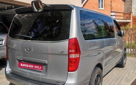 Hyundai Grand Starex Grand Starex I рестайлинг 2, 2016 год, 2 900 000 рублей, 4 фотография