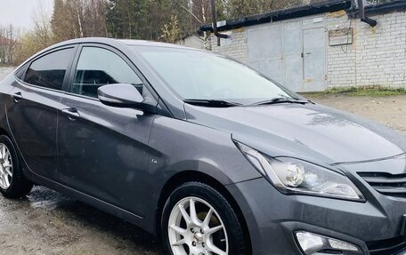 Hyundai Solaris II рестайлинг, 2015 год, 1 050 000 рублей, 11 фотография