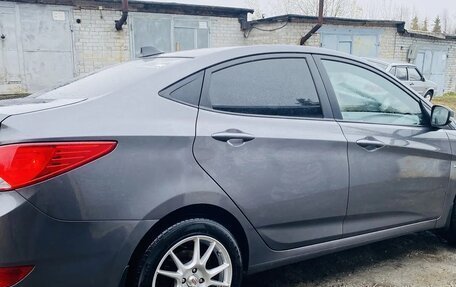 Hyundai Solaris II рестайлинг, 2015 год, 1 050 000 рублей, 6 фотография