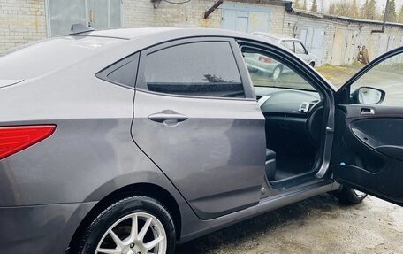 Hyundai Solaris II рестайлинг, 2015 год, 1 050 000 рублей, 9 фотография