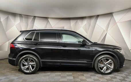 Volkswagen Tiguan II, 2021 год, 3 695 000 рублей, 6 фотография