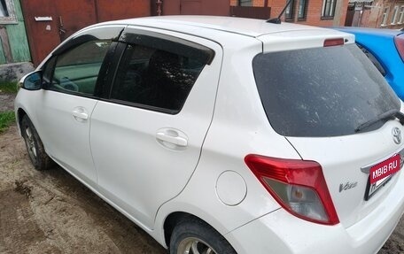 Toyota Vitz, 2011 год, 600 000 рублей, 2 фотография