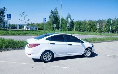 Hyundai Solaris II рестайлинг, 2011 год, 330 000 рублей, 1 фотография