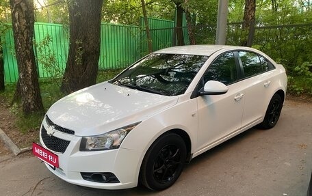 Chevrolet Cruze II, 2012 год, 950 000 рублей, 3 фотография