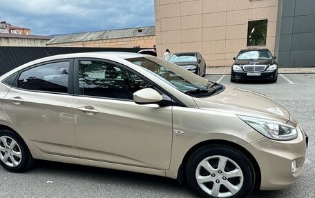 Hyundai Solaris II рестайлинг, 2014 год, 960 000 рублей, 3 фотография