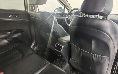 KIA K5, 2021 год, 2 450 000 рублей, 24 фотография
