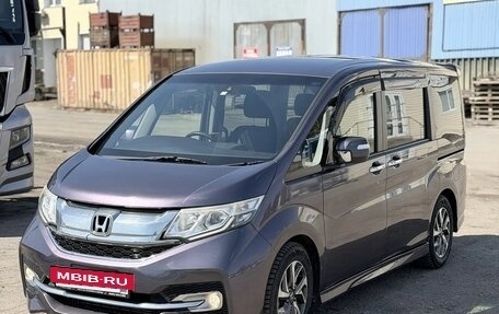 Honda Stepwgn IV, 2016 год, 1 750 000 рублей, 3 фотография