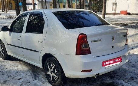 Renault Logan I, 2013 год, 379 000 рублей, 2 фотография