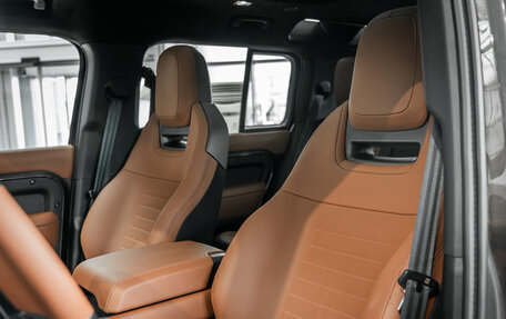 Land Rover Defender II, 2026 год, 28 700 000 рублей, 19 фотография