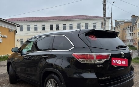 Toyota Highlander III, 2014 год, 2 999 000 рублей, 4 фотография