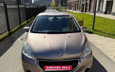 Peugeot 208 II, 2013 год, 840 000 рублей, 6 фотография