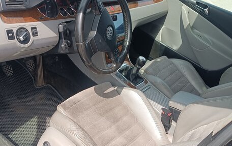 Volkswagen Passat B6, 2005 год, 550 000 рублей, 9 фотография