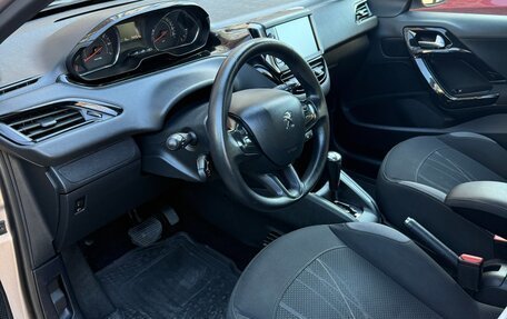 Peugeot 208 II, 2013 год, 840 000 рублей, 18 фотография