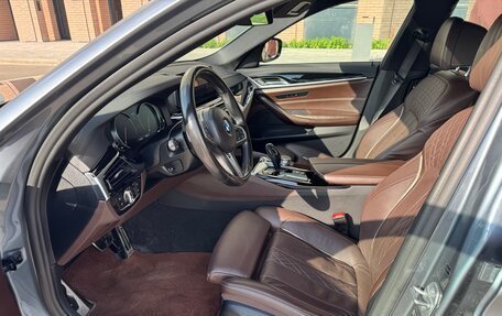 BMW 5 серия, 2018 год, 3 550 000 рублей, 11 фотография