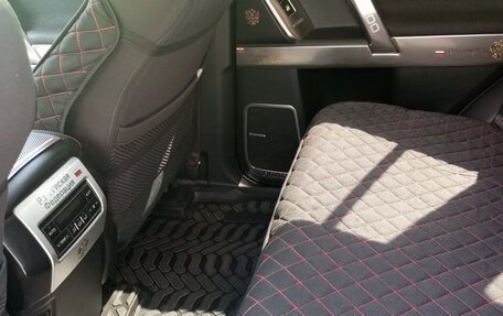 Toyota Land Cruiser Prado 150 рестайлинг 2, 2018 год, 4 750 000 рублей, 12 фотография