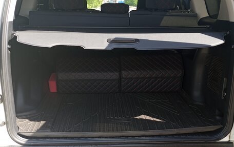 Toyota Land Cruiser Prado 150 рестайлинг 2, 2018 год, 4 750 000 рублей, 10 фотография