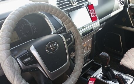 Toyota Land Cruiser Prado 150 рестайлинг 2, 2018 год, 4 750 000 рублей, 4 фотография