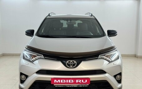 Toyota RAV4, 2018 год, 2 490 000 рублей, 2 фотография