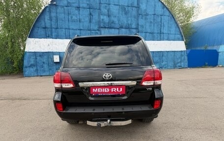 Toyota Land Cruiser 200, 2010 год, 2 950 000 рублей, 3 фотография