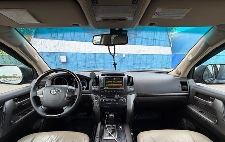 Toyota Land Cruiser 200, 2010 год, 2 950 000 рублей, 13 фотография