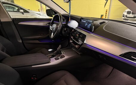 BMW 5 серия, 2019 год, 2 800 000 рублей, 5 фотография