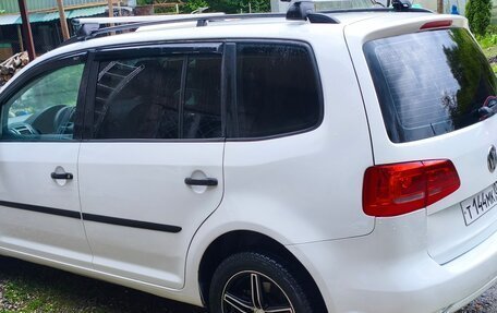 Volkswagen Touran III, 2014 год, 900 000 рублей, 7 фотография