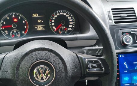Volkswagen Touran III, 2014 год, 900 000 рублей, 9 фотография